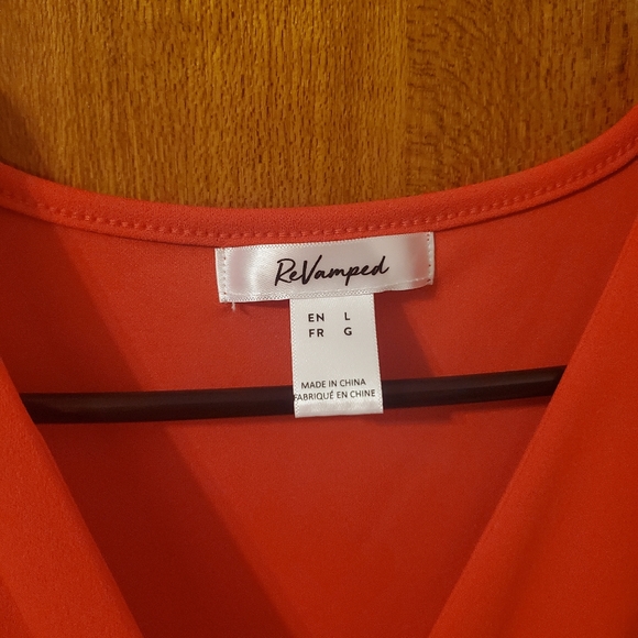 Clothing - Picture 8 of 10